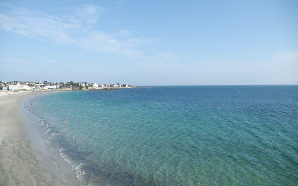 Plage des Sables Blancs proche de notre camping près de Concarneau