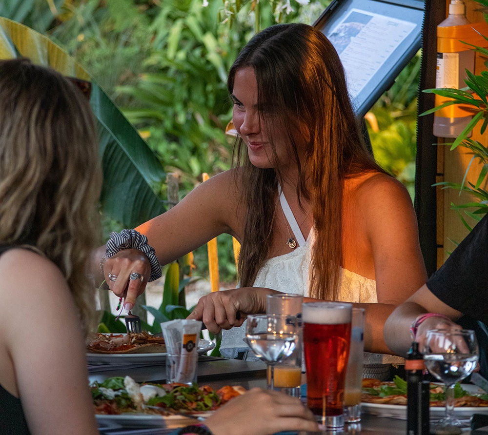 Repas au camping 3 étoiles dans le Finistère sud - Camping de Kersentic à Fouesnant