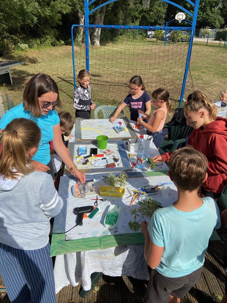 Animation du club enfant du camping de Kersentic à Fouesnant